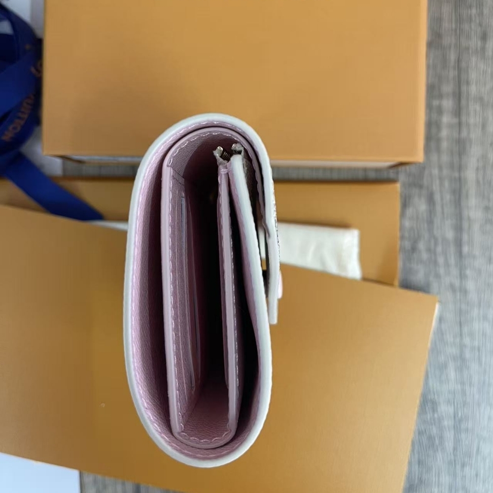 Louis Vuitton Victorine Wallet - Picture 2 of 11